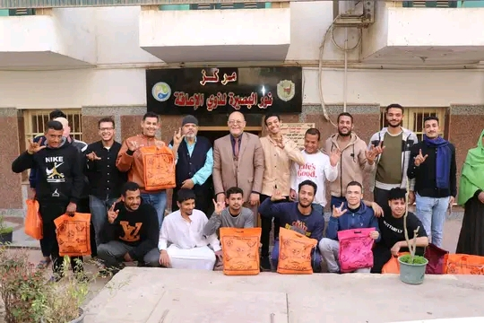 في لقاء أبوي النعماني يلتقي بأبنائه الطلاب ذوي الهمم بمركز نور البصيرة بجامعة سوهاج.