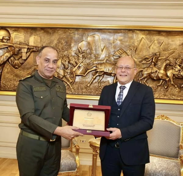 *رئيس الأكاديمية العسكرية المصرية يستقبل رئيس جامعة سوهاج ووفد طلابى خلال زيارتهم الأولى لمقر الأكاديمية بالعاصمة الإدارية*