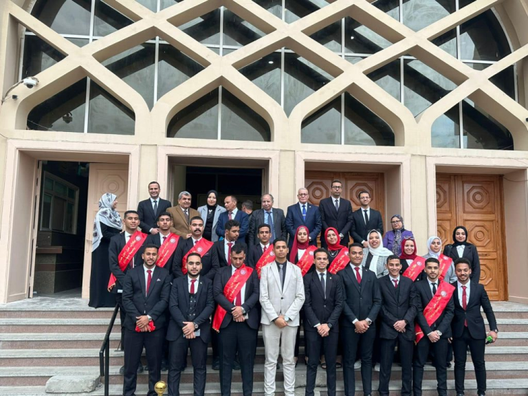 جامعة سوهاج تنظم زيارة ميدانية لمحكمتي النقض المصرية واستئناف القاهرة لطلاب كلية الحقوق لأول مرة