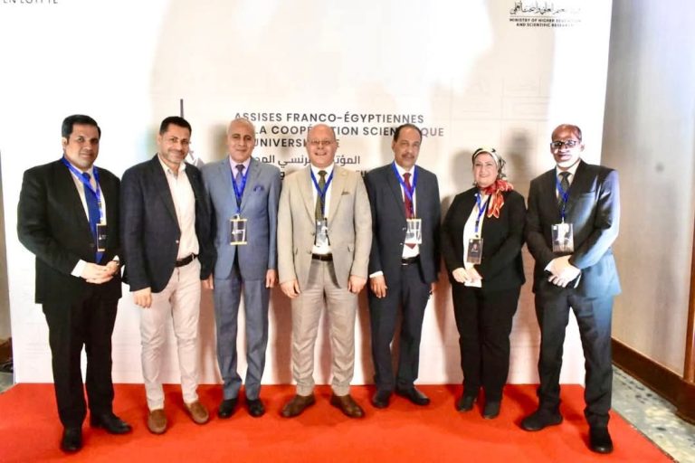 بالتزامن مع زيارة الرئيس الفرنسي إيمانويل ماكرون..رئيس جامعة سوهاج يشارك فى المؤتمر الفرنسى المصرى للتعاون العلمى والجامعى*