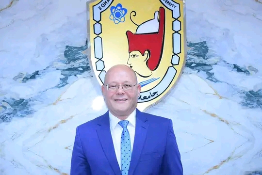 النعماني يقرر صرف مكافاة للعاملين بجامعة سوهاج تقديراً لجهودهم