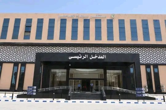 إنقاذ شاب مصاب بطعنة نافذة خطيرة بالقلب والرئة بمستشفي الطوارئ بجامعة سوهاج