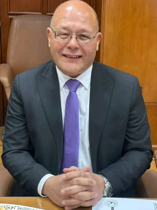 تدعوكم جامعة سوهاج برئاسة الدكتور حسان النعماني رئيس جامعة سوهاج لحضور احتفاليه تخريج الدفعه العشرين من الطلاب ذوي الإعاقة والتي تنظمها مركز نور البصيرة بالجامعة غدا الثلاثاء ٢٤ يونيو بالقاعة الزجاجيه في تمام الساعه ١١ صباحا.