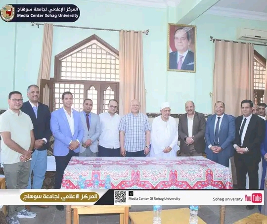 رئيس جامعة سوهاج في ضيافة فضيلة الإمام شيخ الأزهر بساحة «آل الطيب» بالاقصر