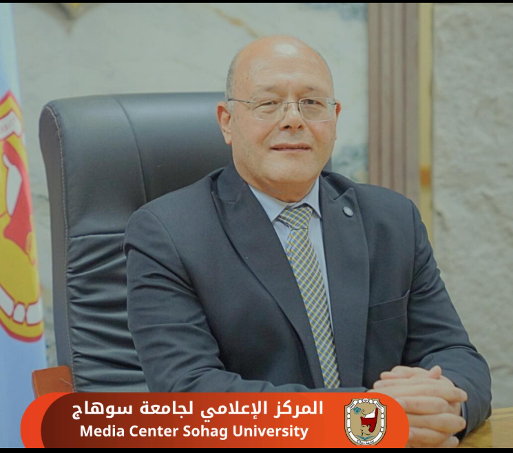 رئيس جامعة سوهاج يعلن تعيين ٢٣ من المعيدين الجدد وانضمامهم للهيكل الأكاديمي بكليتي الطب البيطري والهندسة والحاسبات