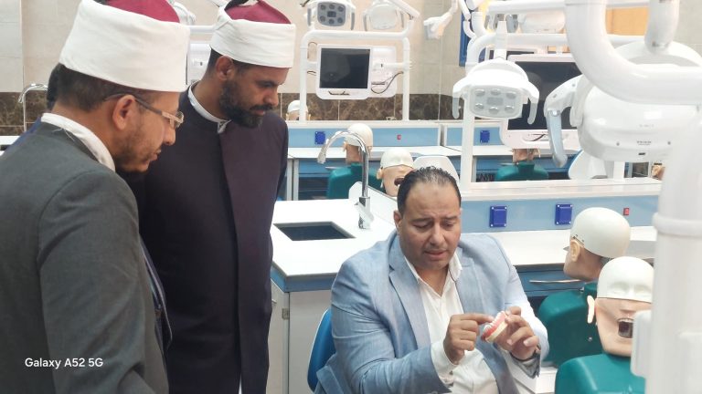 ندوه تثقيفية دينية بكلية طب وجراحة الفم والأسنان