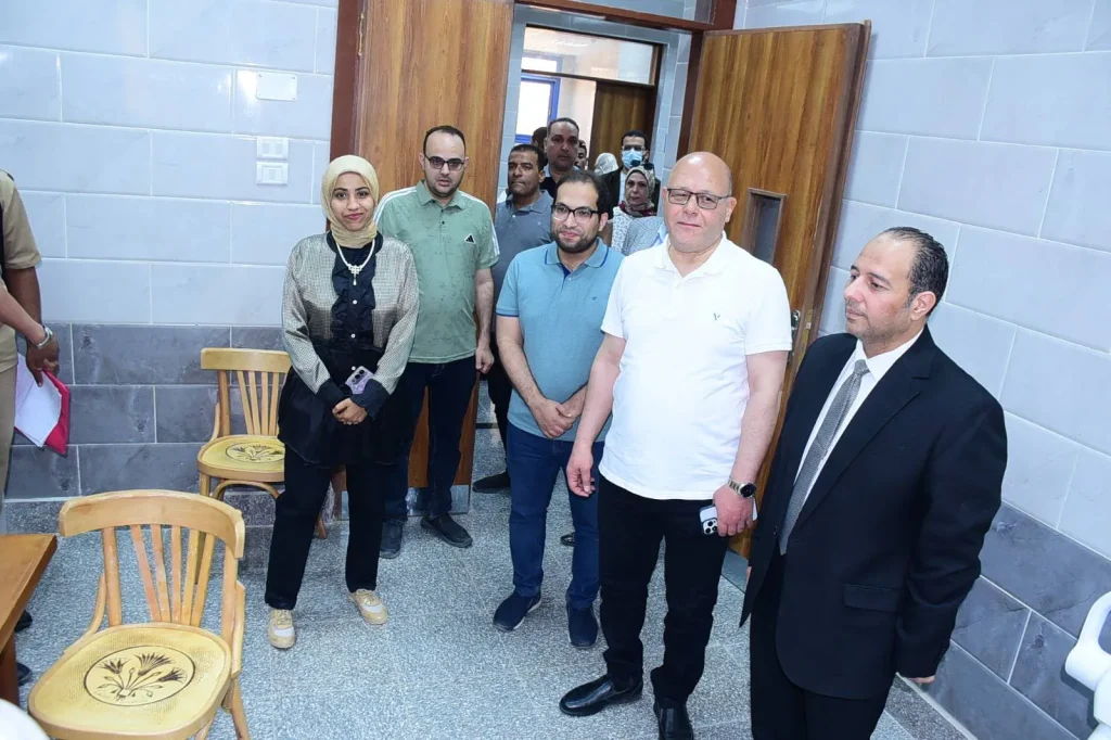جودة متميزه.. تقنيات حديثة فى عالم زراعة الأسنان تقدمها جامعة سوهاج للمرضي من مختلف المحافظات