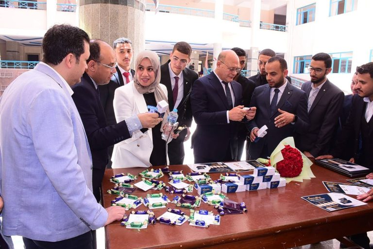 منتجات طبيعية من صنع الطلاب.. ١٧ منتج علاجي بصيدلة سوهاج لآلم القولون والمفاصل وارتفاع ضغط الدم واكزيما الجلد