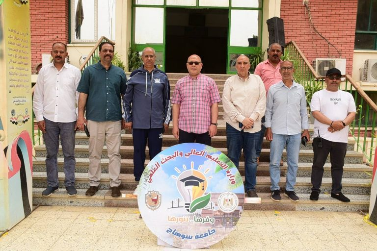 في أجواء حماسية..جامعة سوهاج ترفع شعار: رياضة وترشيد في سباق الدراجات الهوائية