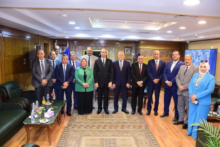 النعماني يلتقي بمدير امن سوهاج الجديد لتقديم التهنئة عقب توليه مهام منصبه ويشيد بجهود رجال الشرطه