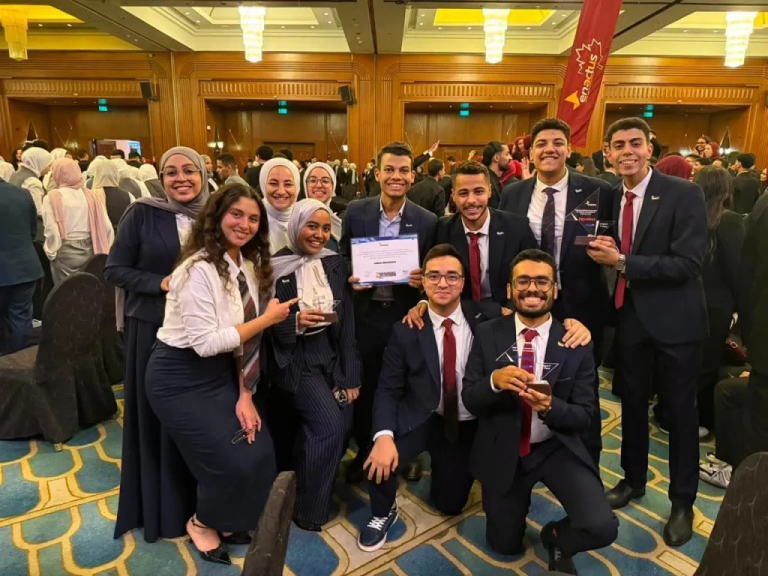 فريق Enactus بجامعة سوهاج يحصد المركز الاول في الابتكار وتمكين المراة والمركز الثاني في الاستدامة بالمسابقة القومية Enactus Egypt 2026