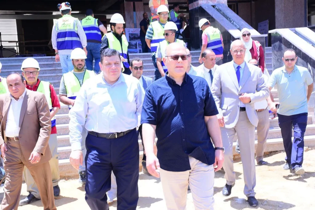 النعماني والمدير التنفيذي لشركة وادي النيل يتابعان تنفيذ أحد أكبر المشروعات الإدارية والخدمية بجامعة سوهاج الجديدة