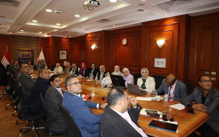مركز الاختبارات الالكترونية بجامعة سوهاج يشارك في اجتماع اللجنة التنفيذية لمديري مراكز الاختبارات الالكترونية بالجامعات المصرية