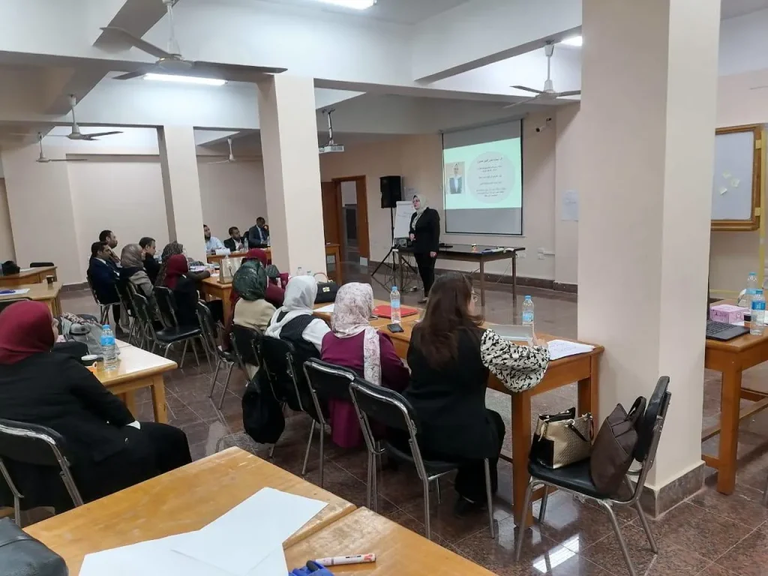 برنامج تدريبي لاعداد مدربين ينظمه مركز تنمية قدرات أعضاء هيئة التدريس بجامعة سوهاج بالتعاون مع المجلس الأعلى للجامعات
